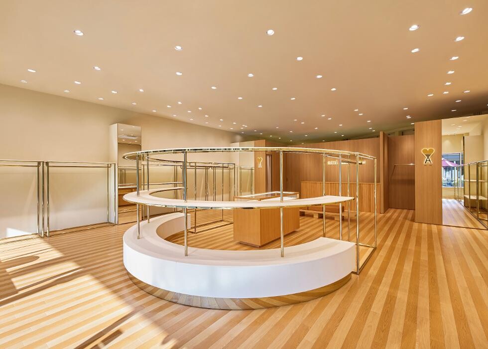 Images AMI Paris - Kobe-sanda Outlet Store
