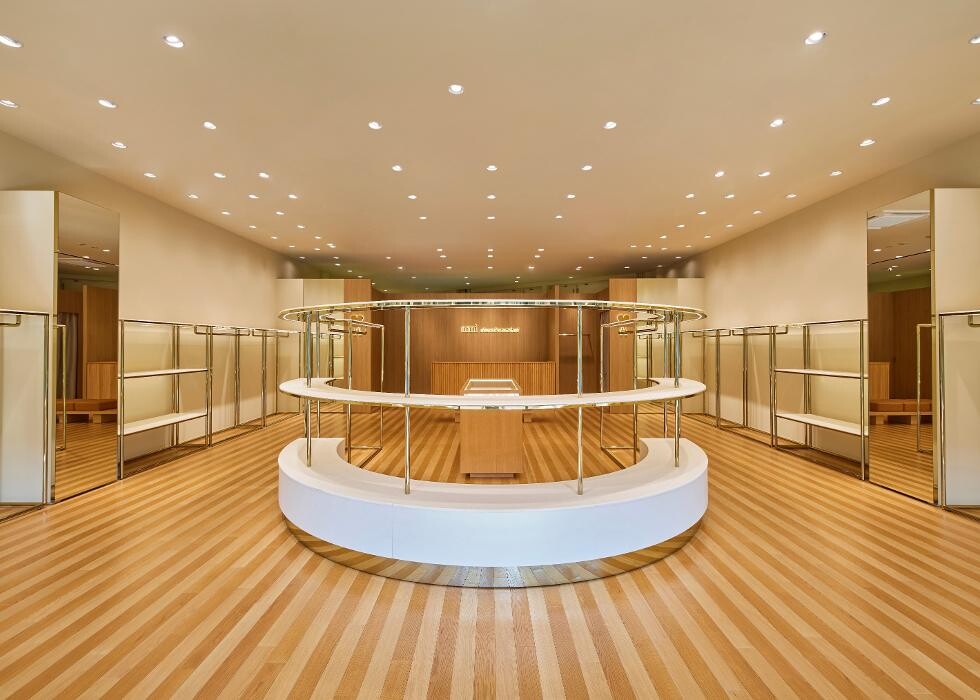 Images AMI Paris - Kobe-sanda Outlet Store