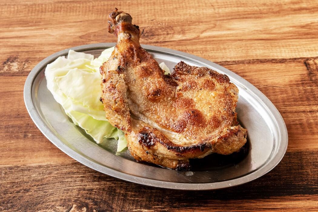 Images 骨付鳥、からあげ、ハイボール がブリチキン。那覇久茂地店