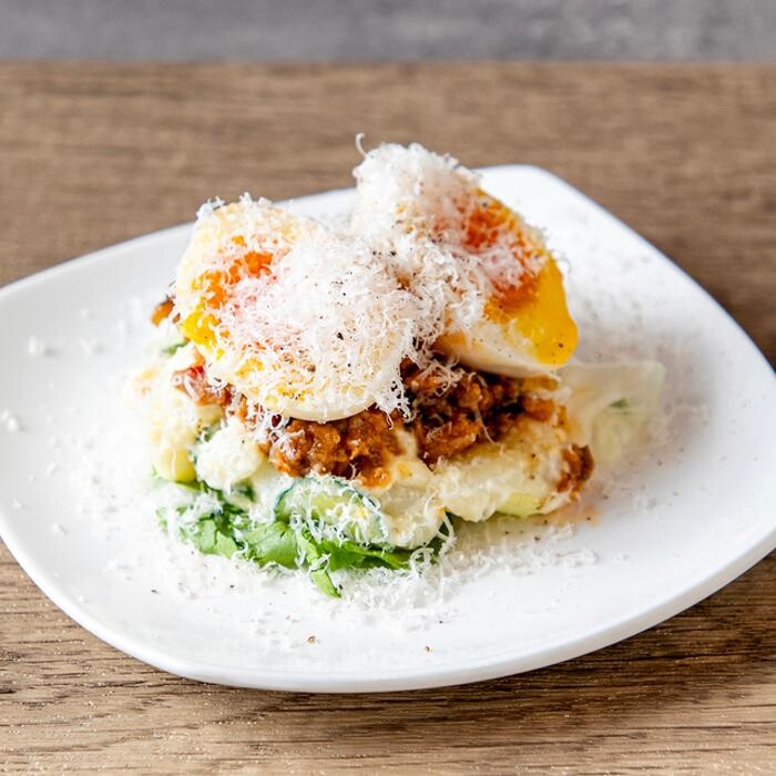 Images 骨付鳥、からあげ、ハイボール がブリチキン。那覇久茂地店