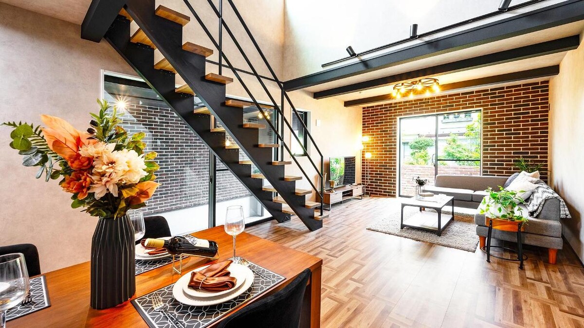 Images 株式会社BLISS