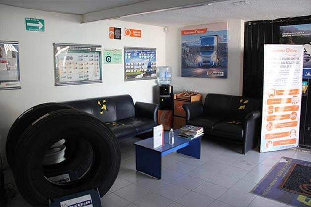 Images Tecnicentro Garay Acrópolis - Centro Camionero