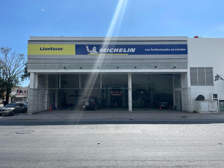 Images Llantasur Playa del Carmen