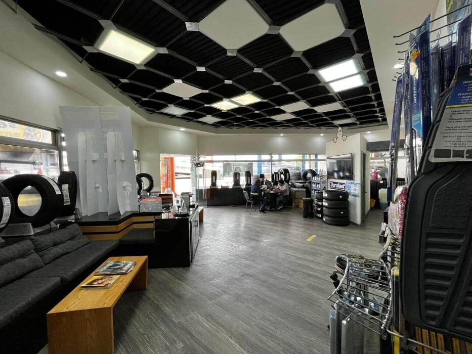 Images Michelin Car Service - Grupo Marpa San Javier