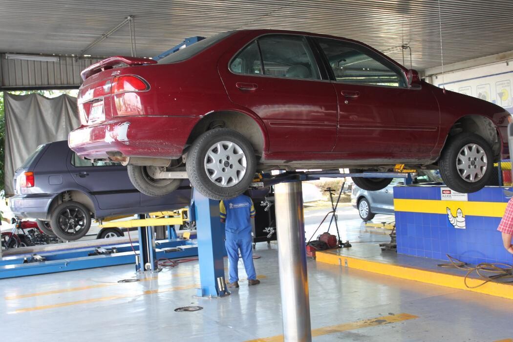 Images Llantas D´ Lago Sur