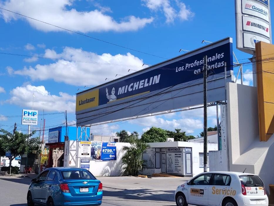 Images Llantasur Plaza Fiesta