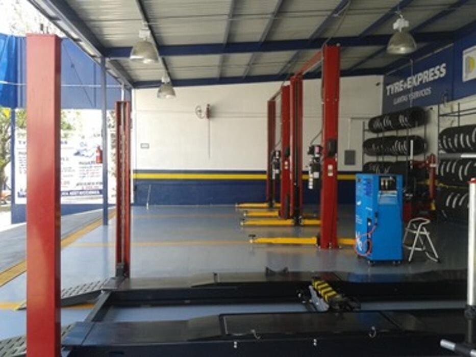 Images TYRE EXPRESS MATRIZ