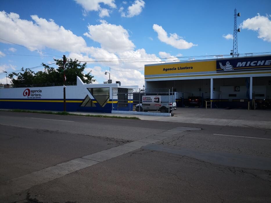 Images Agencia Llantera Camargo