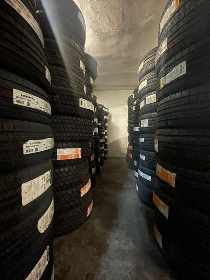 Images Asis Llantas Sucursal Roble