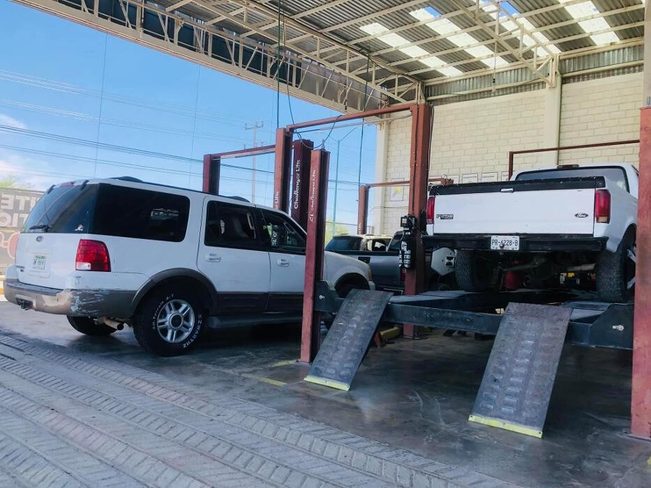 Images Asis Llantas Sucursal Roble