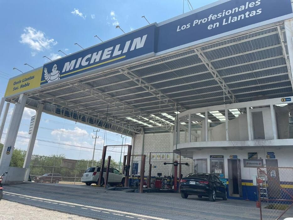 Images Asis Llantas Sucursal Roble