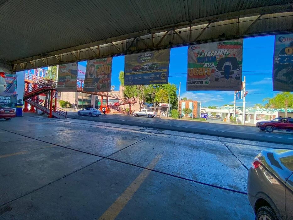 Images Llantera Alfer Gómez Palacio