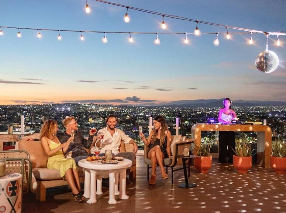 Images The Rooftop 360