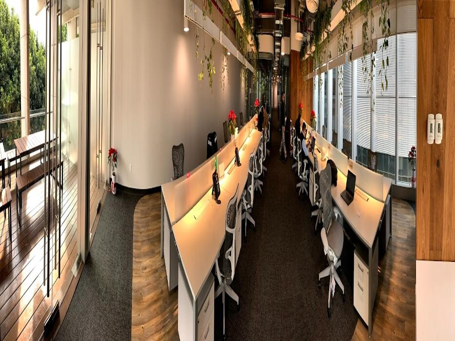 Images Cushman & Wakefield - Commercial Real Estate Services