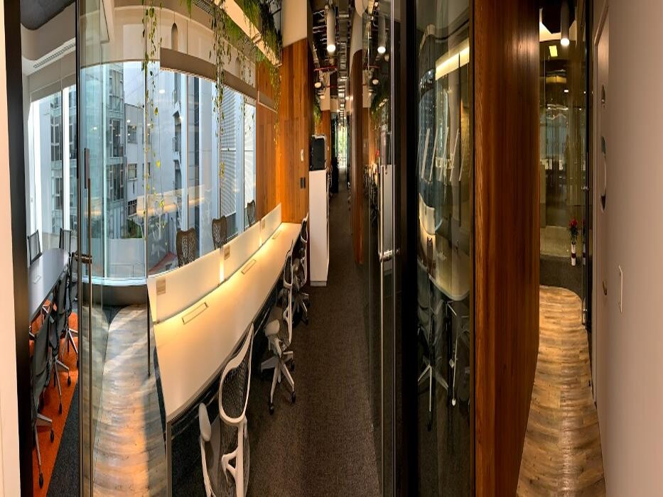 Images Cushman & Wakefield - Commercial Real Estate Services