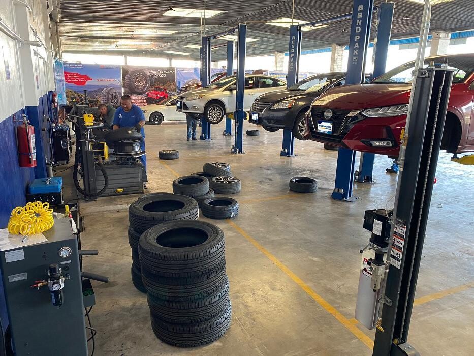 Images Michelin Car Service Ramos Servipartes Sucursal Querétaro