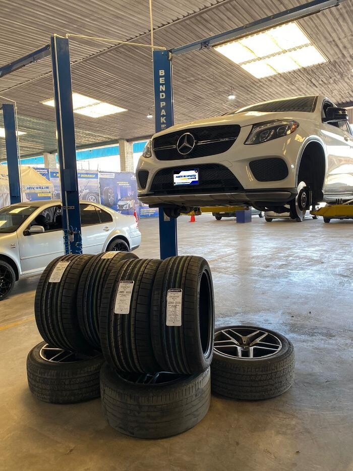 Images Michelin Car Service Ramos Servipartes Sucursal Querétaro