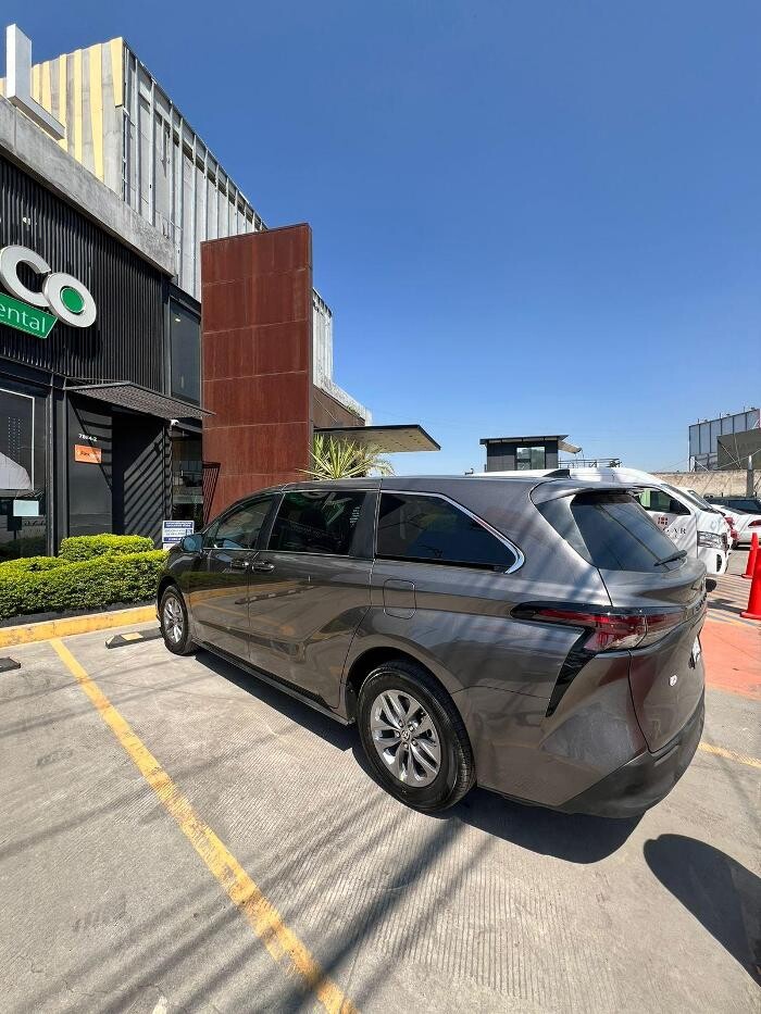 Images Veico Renta de Autos en Guadalajara Aeropuerto
