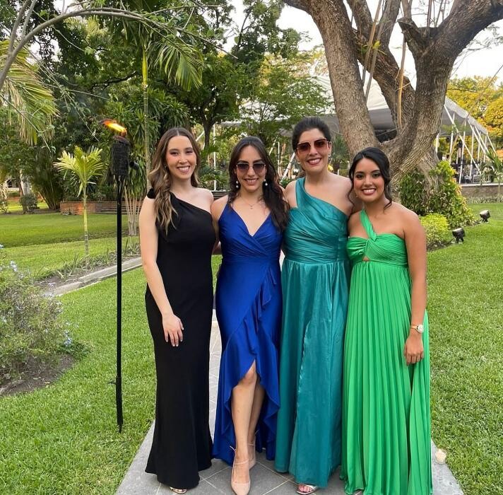 Images The Dress Stop - Renta de Vestidos Polanco