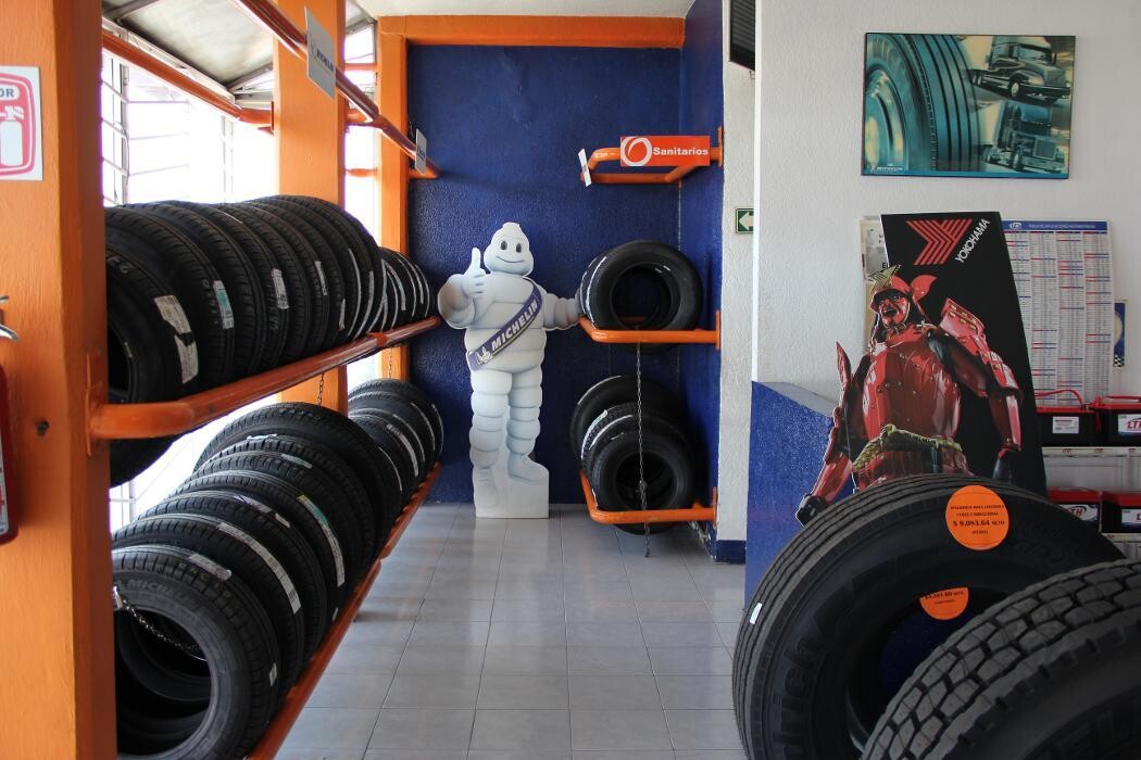 Images Michelin Car Service- Tecnicentro Garay Cholula