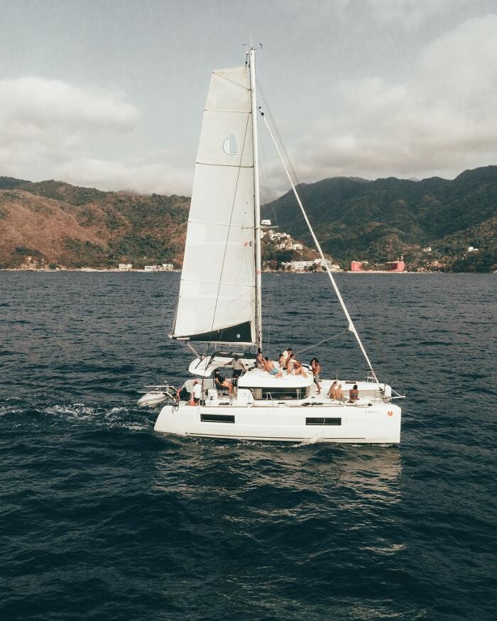 Images Float Boat Adventure - Catamaran & Yacht Rentals