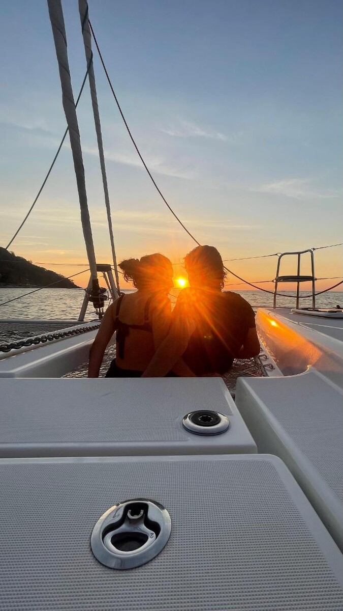Images Float Boat Adventure - Catamaran & Yacht Rentals