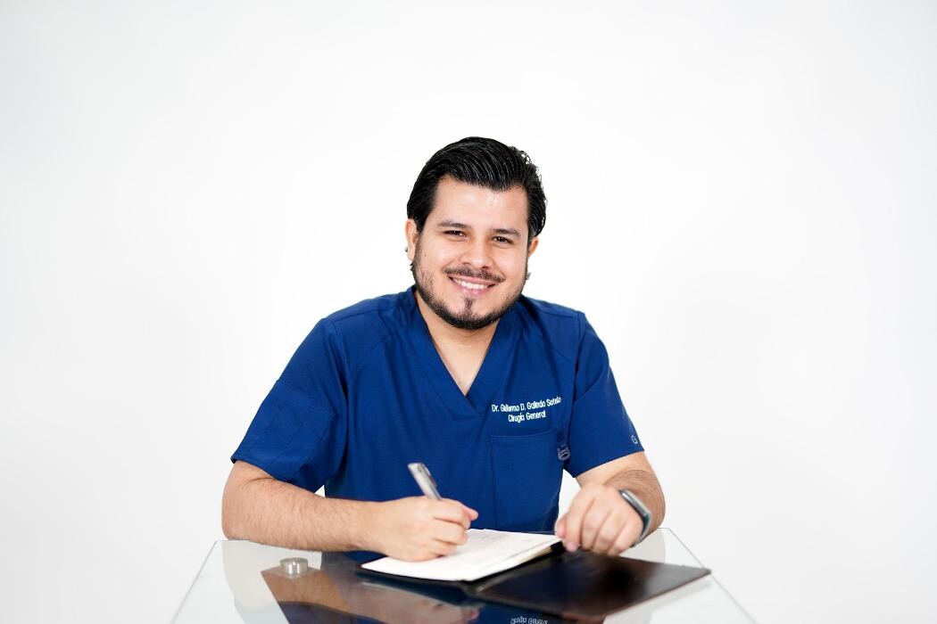 Images Dr. Guillermo Diego Galindo Sotelo - Cirugía General y laparoscópica en San Pedro Garza García
