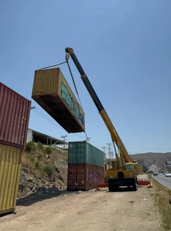 Images "Servicio de Grúas kiki " Servicios Industriales de Maniobras y Fletes en Tijuana, Baja California
