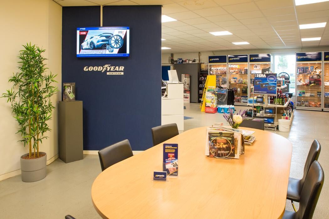Foto's Premio Jamrozik | Banden + Autoservice