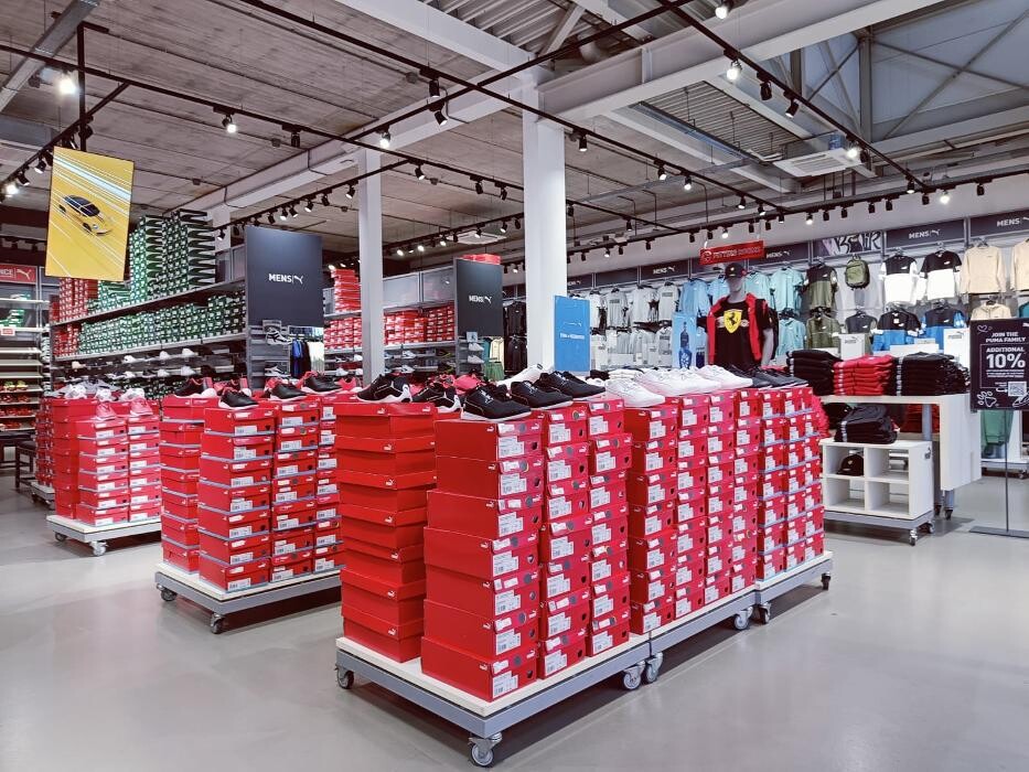 Foto's PUMA Outlet Roosendaal