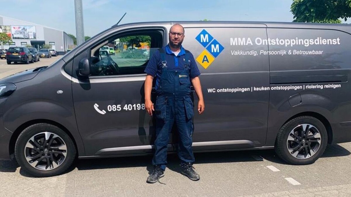 Foto's mma ontstoppingsdienst