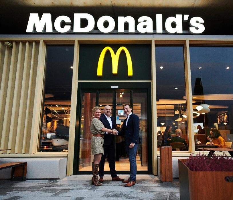 Foto's McDonald's Eindhoven Airport
