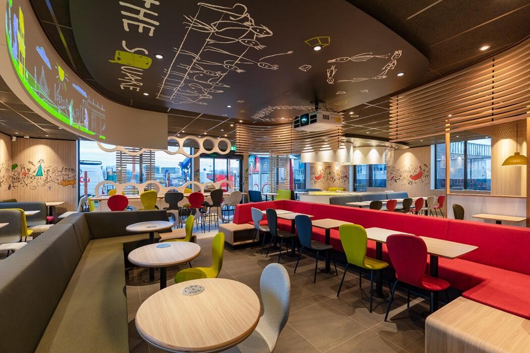 Foto's McDonald's Leiden A44