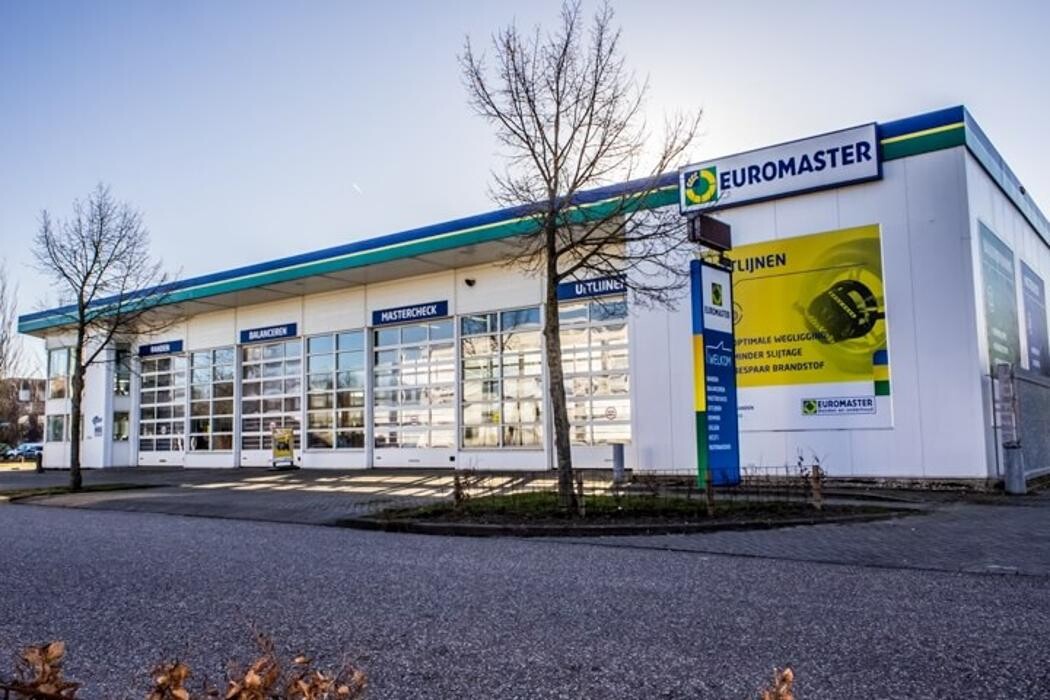 Foto's Euromaster Almere