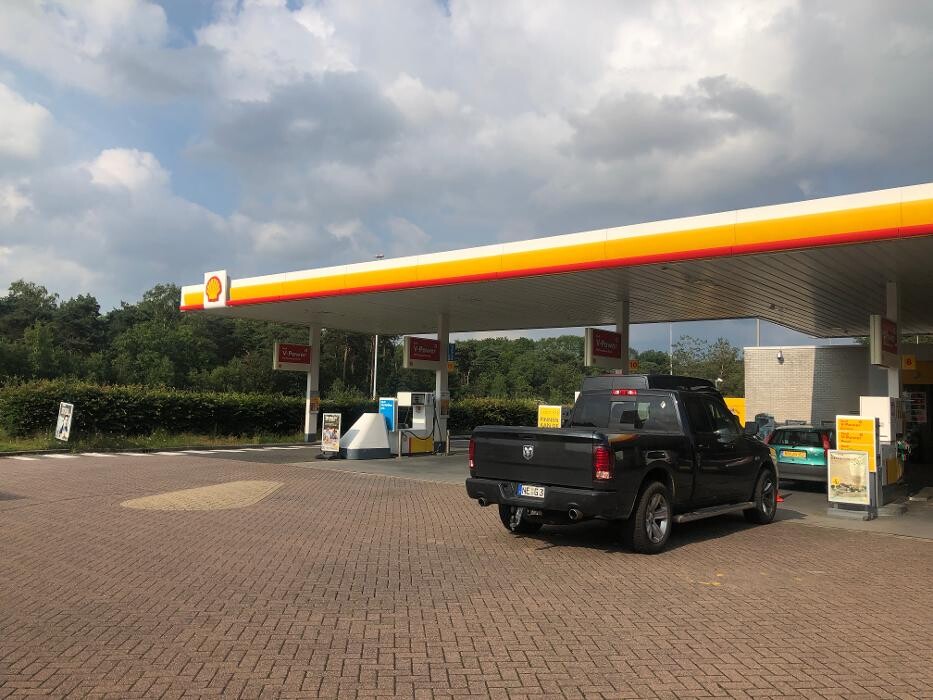 Foto's Shell Recharge Charging Station