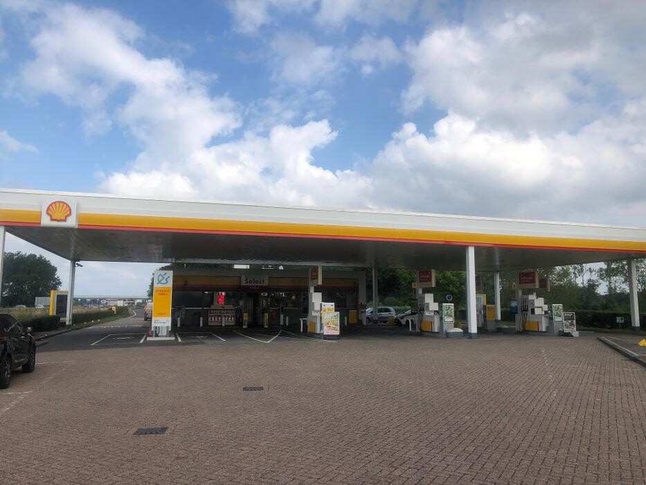 Foto's Shell Recharge Charging Station