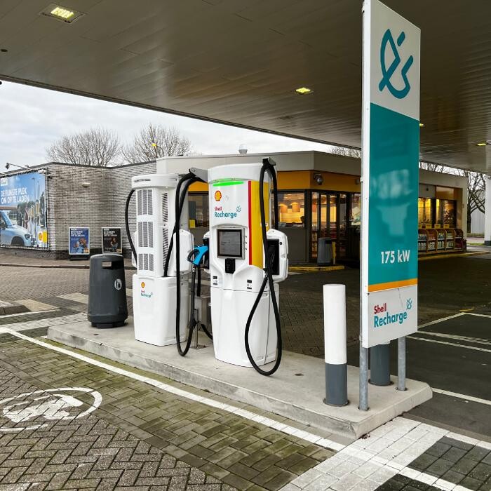 Foto's Shell Recharge Charging Station