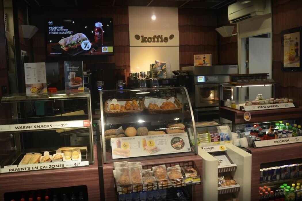 Foto's Shell Recharge Charging Station