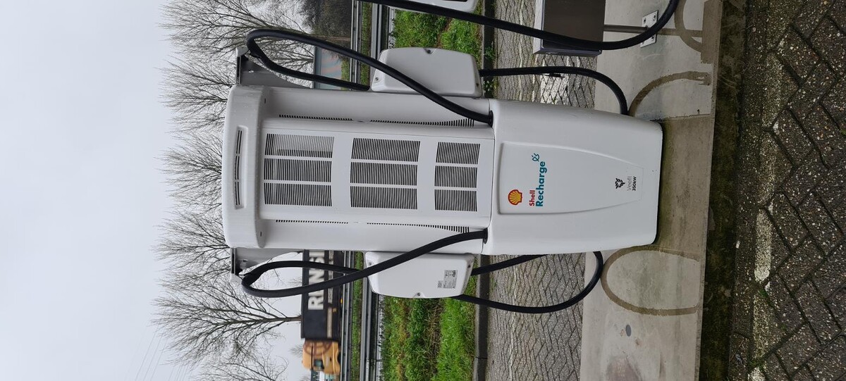 Foto's Shell Recharge Charging Station