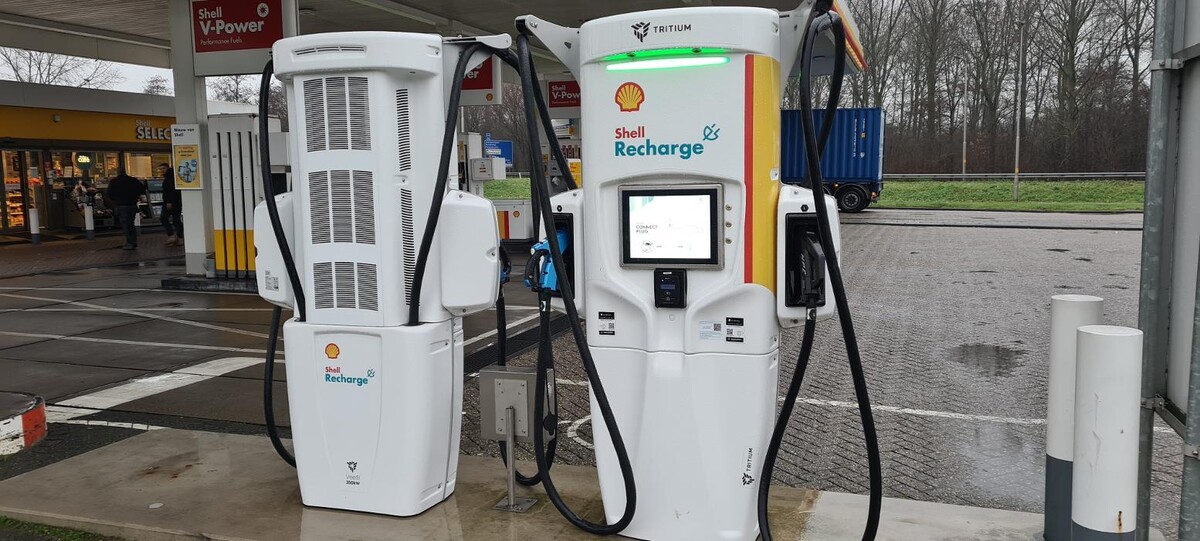 Foto's Shell Recharge Charging Station