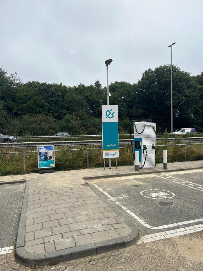 Foto's Shell Recharge Charging Station