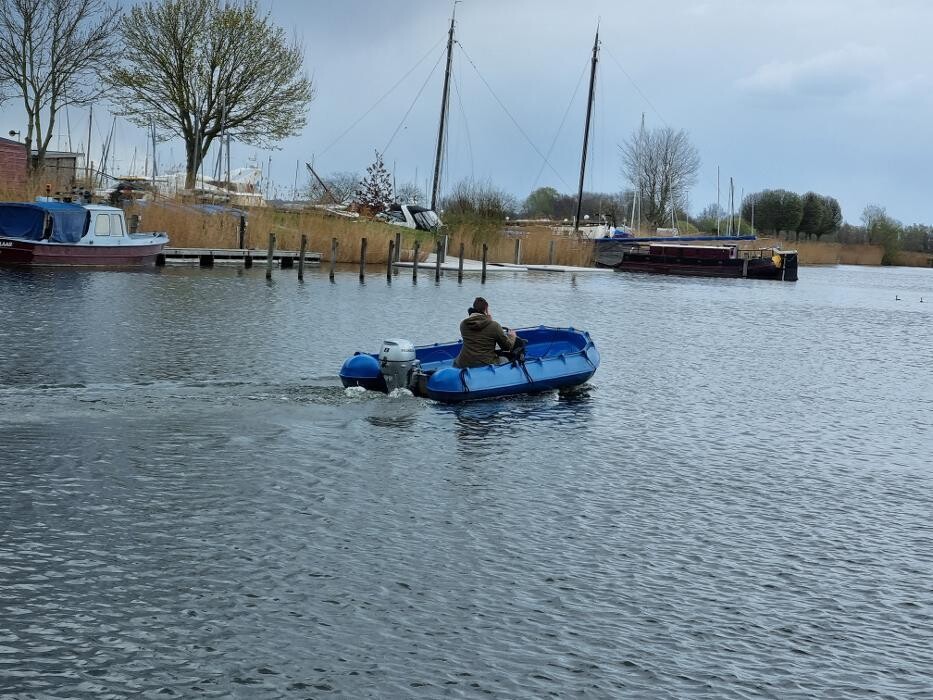 Foto's Drijvende ambacht bootverhuur