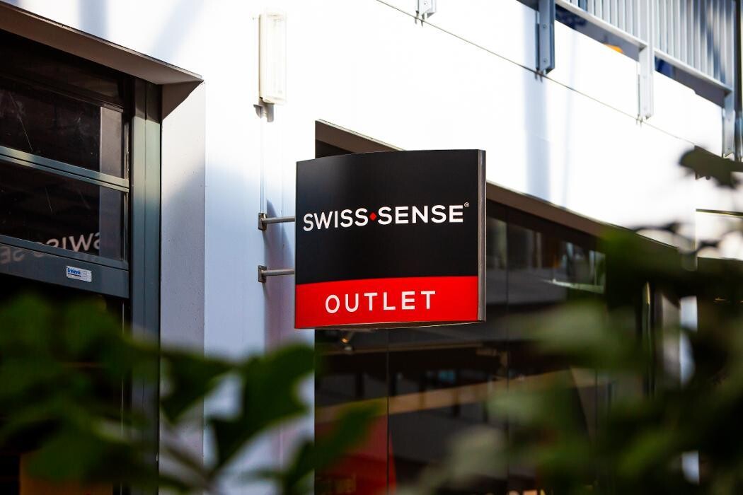 Foto's Swiss Sense Deurne + Outlet