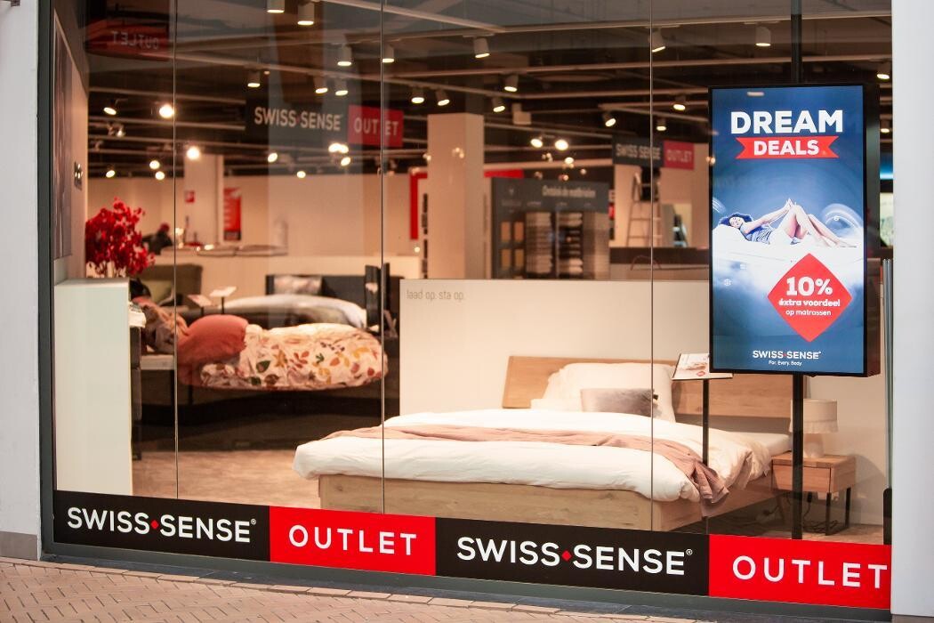 Foto's Swiss Sense Deurne + Outlet