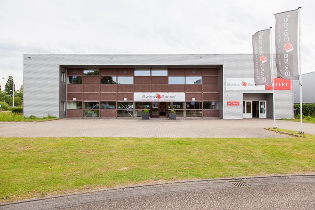 Foto's Swiss Sense Deurne + Outlet