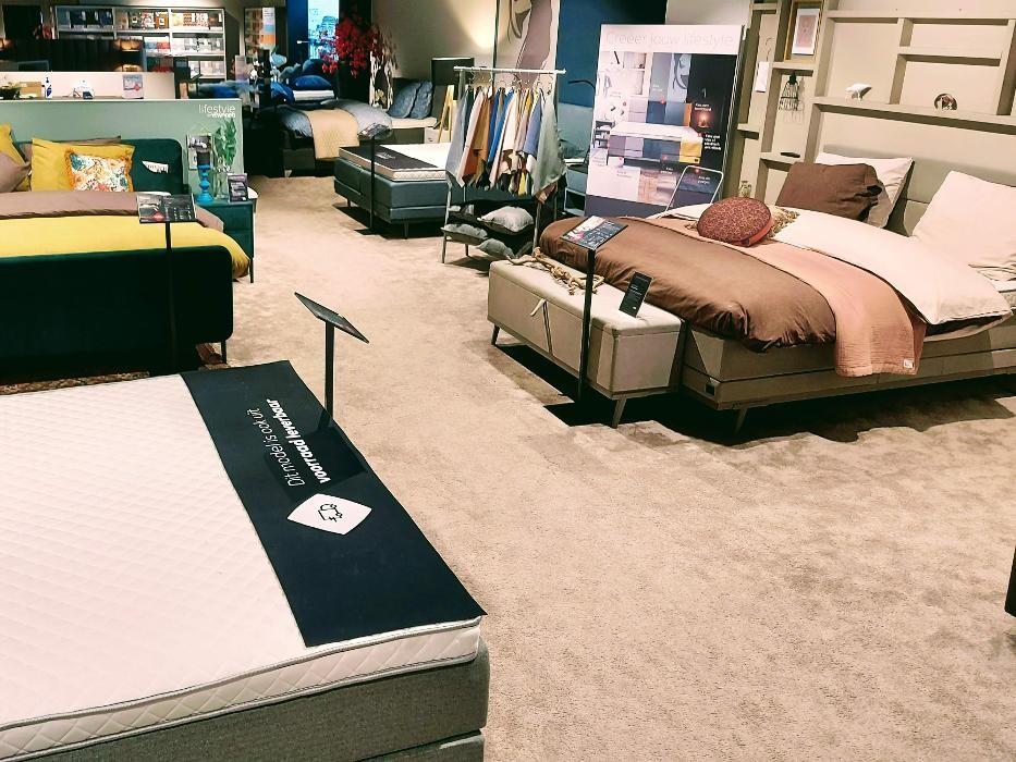 Foto's Swiss Sense Lelystad + outlet