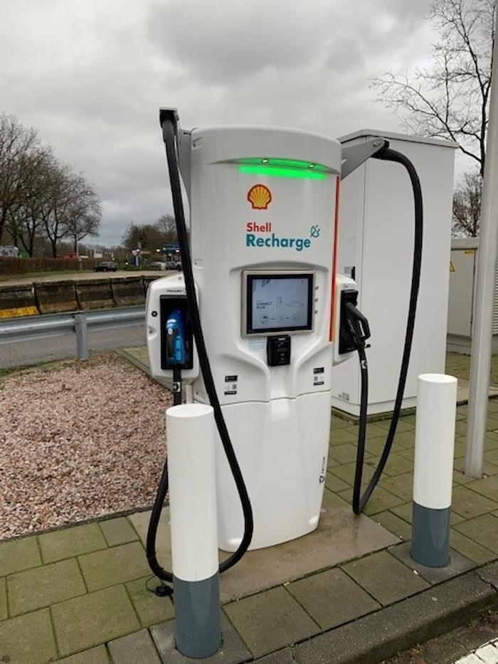 Foto's Shell Recharge Charging Station