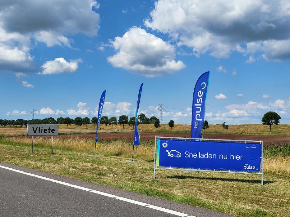 Foto's bp pulse laadstation