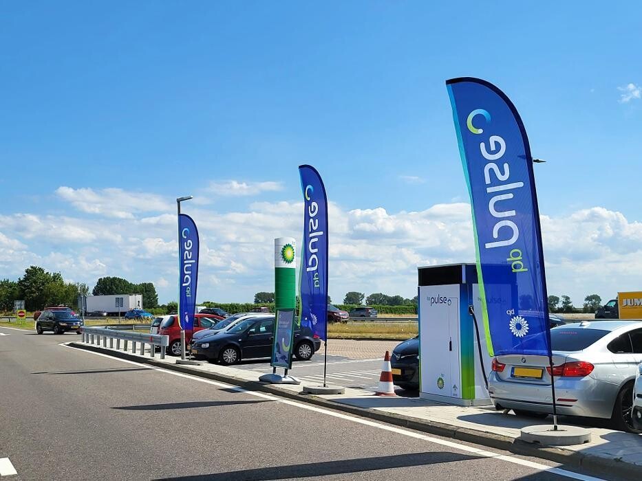 Foto's bp pulse laadstation