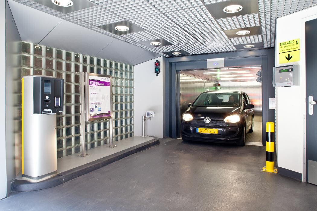 Foto's Parkeergarage Museum Quarter - Amsterdam